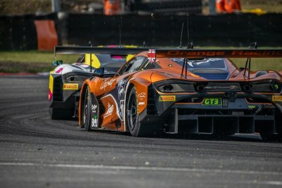 McLaren stuurt de Artura en 750S met pensioen